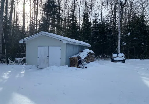 House for sale - 807 Ch. St-Pierre, St-Fulgence, G0T 1Y0