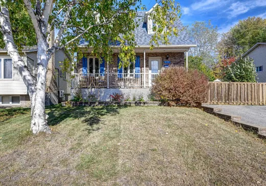 House for sale - 374 Rue des Érables, Charlemagne, J5Z 4A5