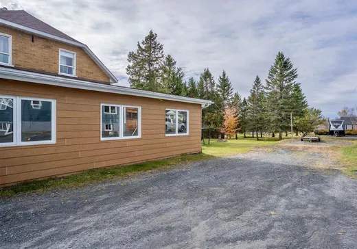 Maison à vendre - 1095 Route 277, Lac-Etchemin, G0R 1S0