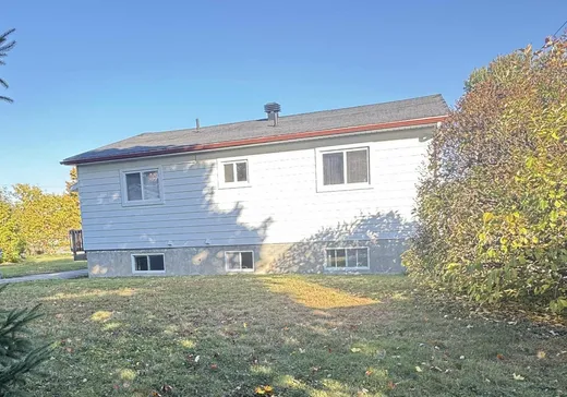 Maison à vendre - 320 Rue Prévost, Lachute, J8H 1H5