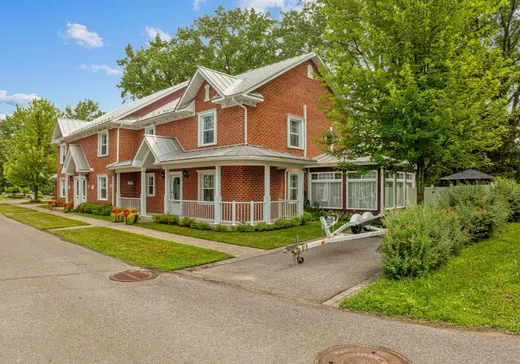Maison à vendre - 805 Rue De Frontenac, Berthierville, J0K 1A0