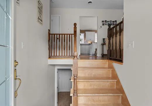 Maison à vendre - 27 Av. Hamford, Lachute, J8H 3N3