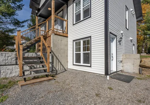 Maison à vendre - 310-310A Rue Josée, Sainte-Sophie, J5J 2N1