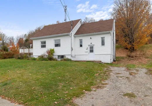 Bungalow à vendre - 144 Rue St-Joseph, Armagh, G0R1A0