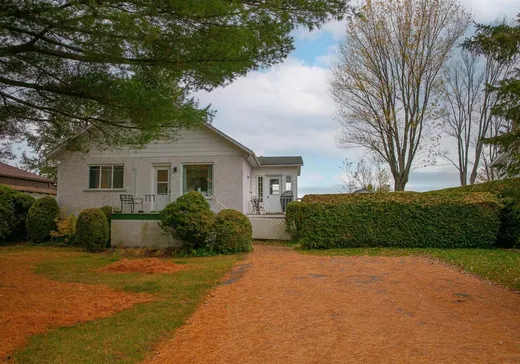 Bungalow for sale - 177 Rue Larochelle, Val des Sources, J1T3M7