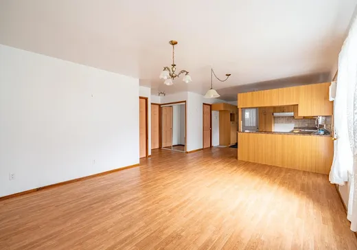 Maison à vendre - 1 Rue Gilbert, Danville, J1T 4V9