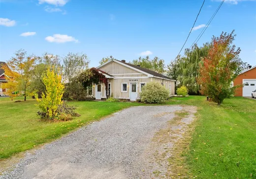 Bungalow à vendre - 63 Rue St-Antoine, Saint-Nazaire-d'Acton, J0H1V0