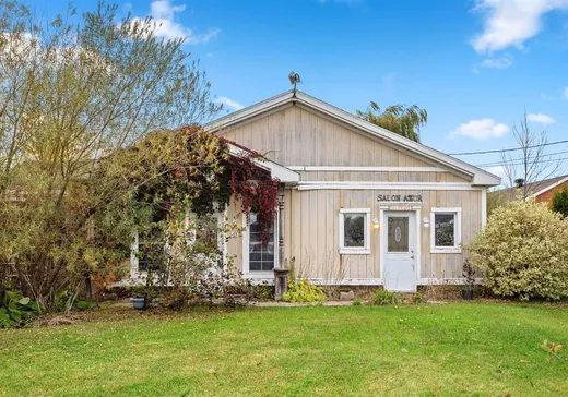 Maison à vendre - 63 Rue St-Antoine, Saint-Nazaire-d'Acton, J0H 1V0