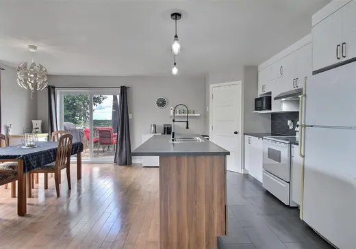 Maison à vendre - 210 Rue Laurier E., Saint-Christophe-D'Arthabaska, G6S 0T6