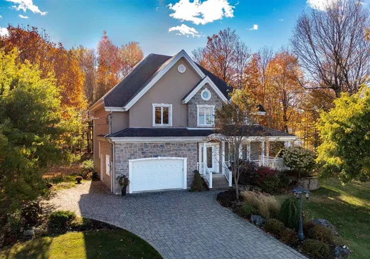 Maison à étages à vendre - 6 Rue Couture, Danville, J1T4T5