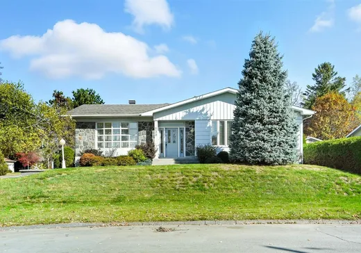Bungalow for sale - 130 Rue des Pins, Windsor, J1S1A7