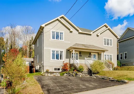 Maison à étages à vendre - 2597 Rue de l'Atlas, Fleurimont, J1E0C9