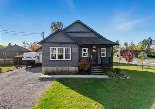 Bungalow à vendre - 1725 Rue Houle, Acton Vale, J0H1A0