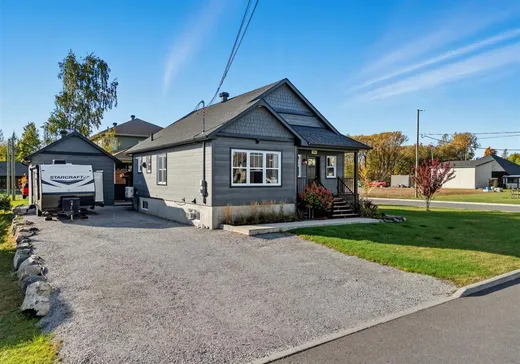 Maison à vendre - 1725 Rue Houle, Acton Vale, J0H 1A0