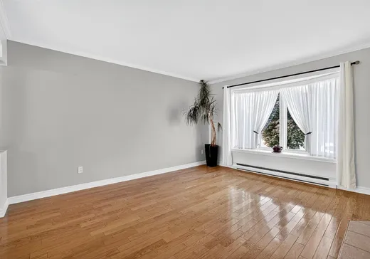 Maison à vendre - 162 Rue St-Laurent, Saint-Eustache, J7P 5G4