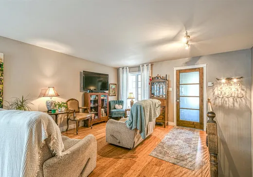 Maison à vendre - 832-834 Boul. des Monts, Sainte-Adèle, J8B 1K4