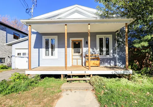 Two or more stories for sale - 125 Rue De Montigny, Saint-Jérôme, J7Z5P3
