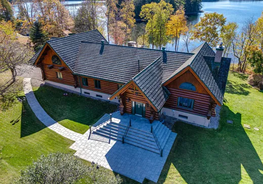 Two or more stories for sale - 780 Route du Carrefour, Val-des-Monts, J8N5C7