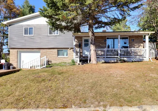 Two or more stories for sale - 611 Rue des Plaines, Amos, J9T3Y5