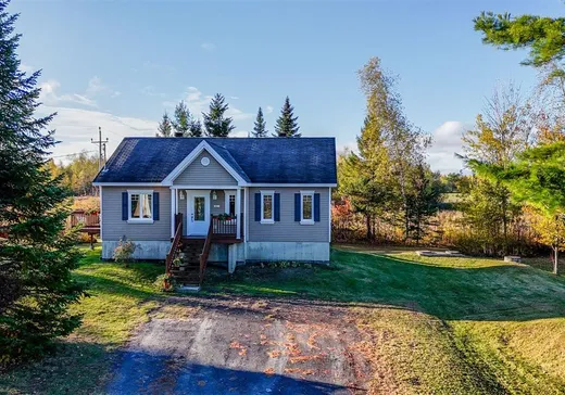 Maison à vendre - 1451 Rue Germain, Orford, J1X 8A4