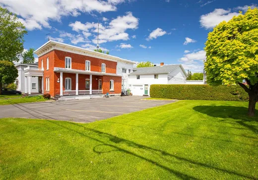 Maison à étages à vendre - 1140 Rue St-André, Acton Vale, J0H1A0
