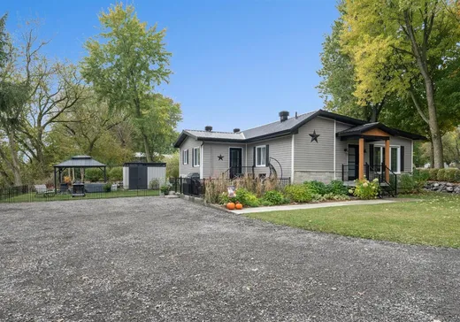 Bungalow à vendre - 1404 6e Rang, Granby, J0E2C0