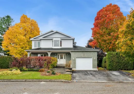 Maison à étages à vendre - 12270 Av. d'Auvergne, Saint-Hyacinthe, J2T5B1