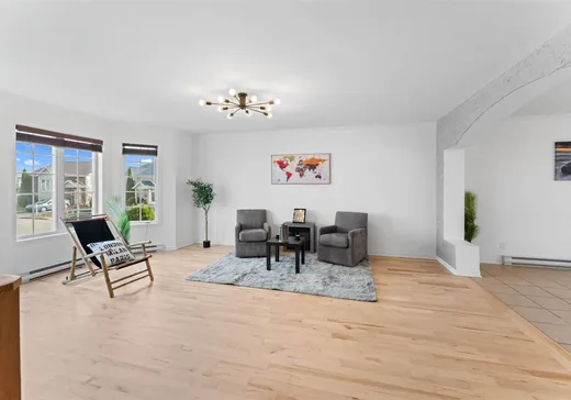 Maison à vendre - 255 Rue Prud'Homme, St-Lin, J5M 2T2
