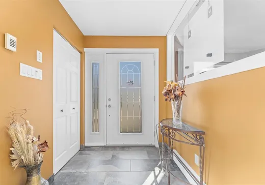 Maison à vendre - 27 Rue des Souverains, Blainville, J7C 5A9