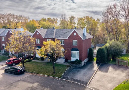 Maison à étages à vendre - 4420 Rue Sévigny, Les Saules, G1P1V9