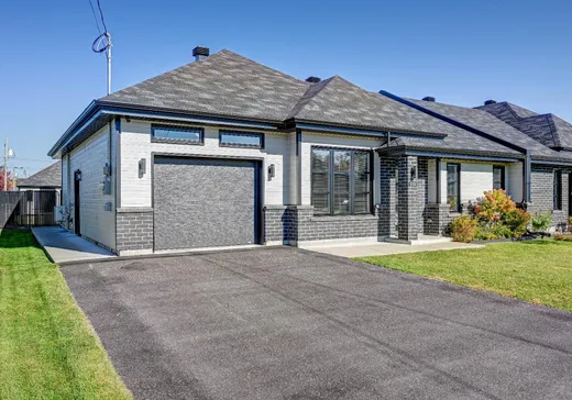 Maison à étages à vendre - 5170 Rue Rainville, St-Felix-De-Valois, J0K2M0