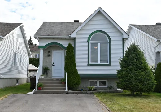 Maison à étages à vendre - 1038 Rue Paul-Émile-Barbe, Saint-Eustache, J7R7E2