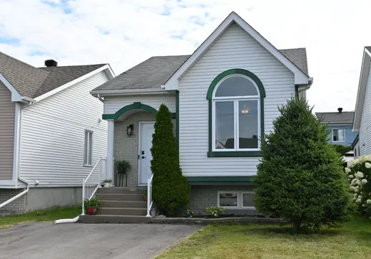 Maison à vendre - 1038 Rue Paul-Émile-Barbe, Saint-Eustache, J7R 7E2