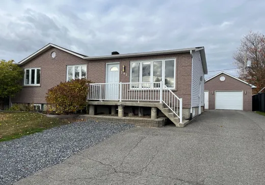Maison à étages à vendre - 205 Rue Lorraine, Drummondville, J2A1E5