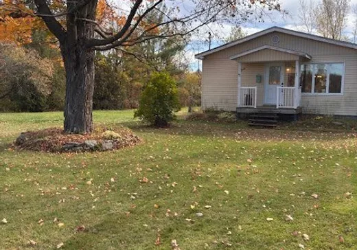 Maison à étages à vendre - 559 Route du Canton, Brownsburg-Chatham, J8G1P7
