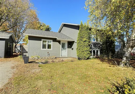 Bungalow à vendre - 810 Rue des Rossignols, Victoriaville, G6T1G7