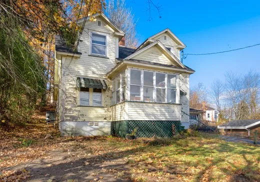 Two or more stories for sale - 195 Rue Principale S., Waterville, J0B3H0