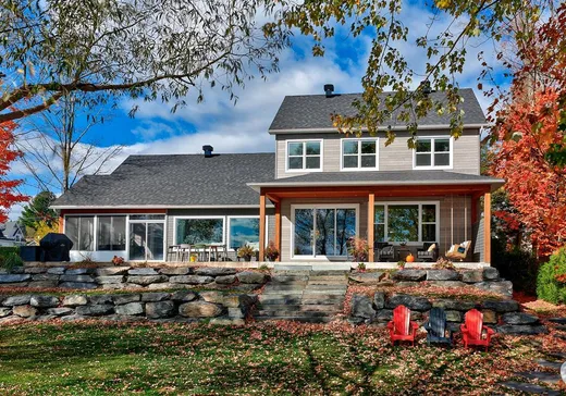 Two or more stories for sale - 2113 Rue Pierre-Hamel, Magog, J1X5T9
