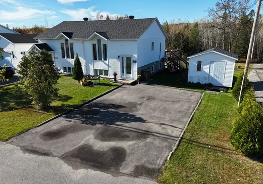 Two or more stories for sale - 5534 Boul. Talbot, Saguenay, G7N0B2