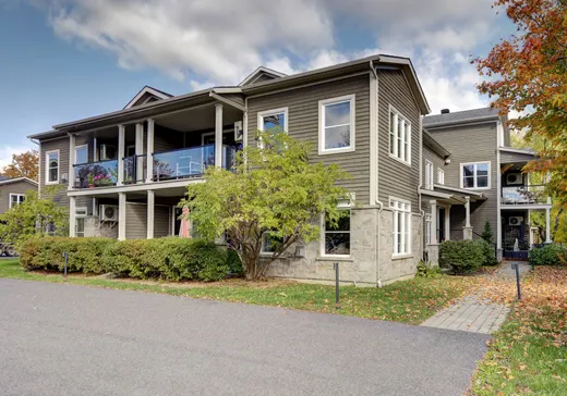 Condo for sale - 144 Boul. de Bromont, Bromont, J2L 2K8