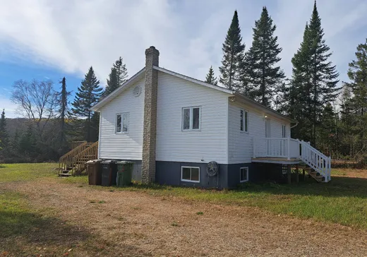 House for sale - 9 Route 311, Lac-Saint-Paul, J0W 1K0