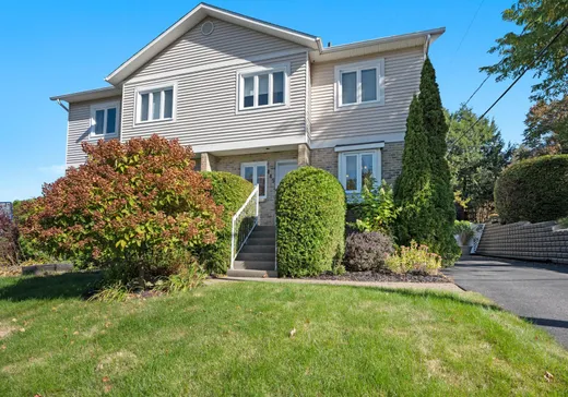 Two or more stories for sale - 445 Rue Choquette, Granby, J2H1W3