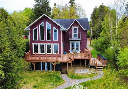 House for sale - 465 Imp. L.-P.-Lesage, Lac-Des-Plages, J0T 1K0