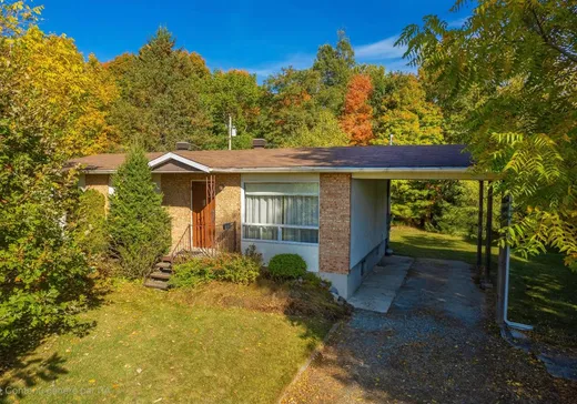 Bungalow à vendre - 2570 Rue Gamma, Lennoxville, J1M2H5