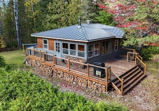 Bungalow à vendre - 84 Av. des Ormes, Magog, J1X5W3