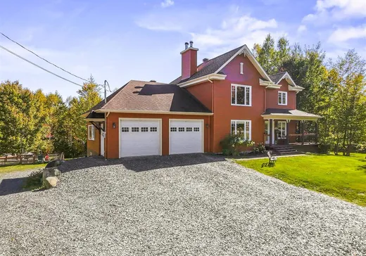 Maison à vendre - 126 Rue du Boisé, St-Benjamin, G0M 1N0