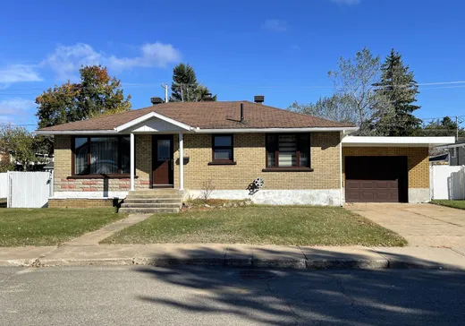 Maison à étages à vendre - 5 Rue Frontenac, La Tuque, G9X3H4