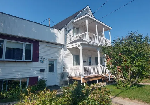 Maison à vendre - 509-513 Rue de Carillon, Mont-Laurier, J9L 1P8