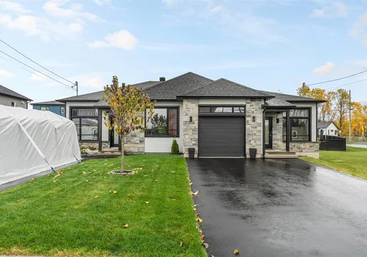 Bungalow à vendre - 515 Rue Houde, Rock Forest-Saint-Élie-Deauville, J1N1C9