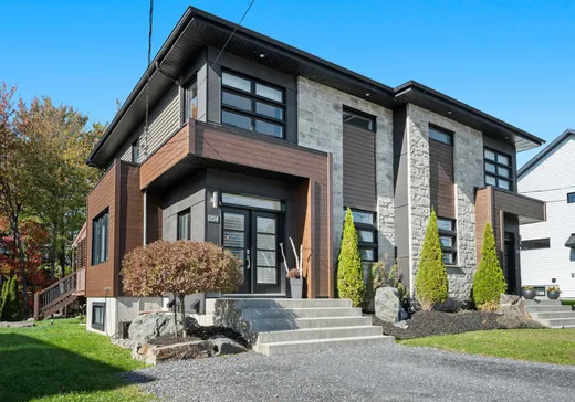 Maison à vendre - 204 Rue du Domaine, Granby, J0E 2A0